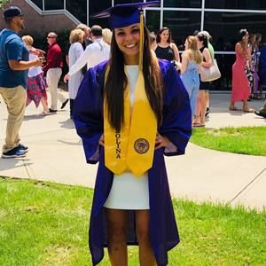 Meet your Posher, Abbey